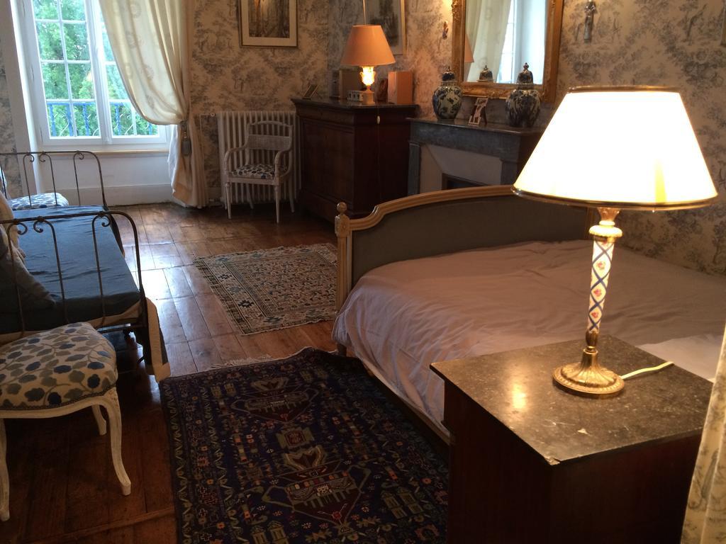 Château de la Chabroulie Isle Extérieur photo