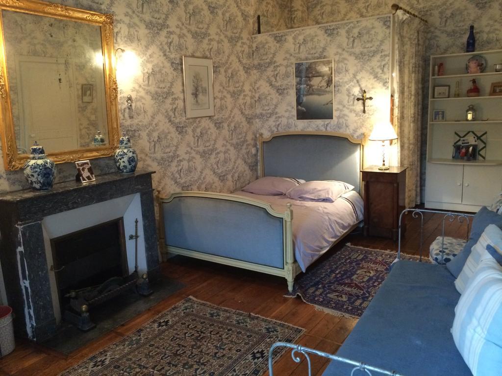 Château de la Chabroulie Isle Extérieur photo